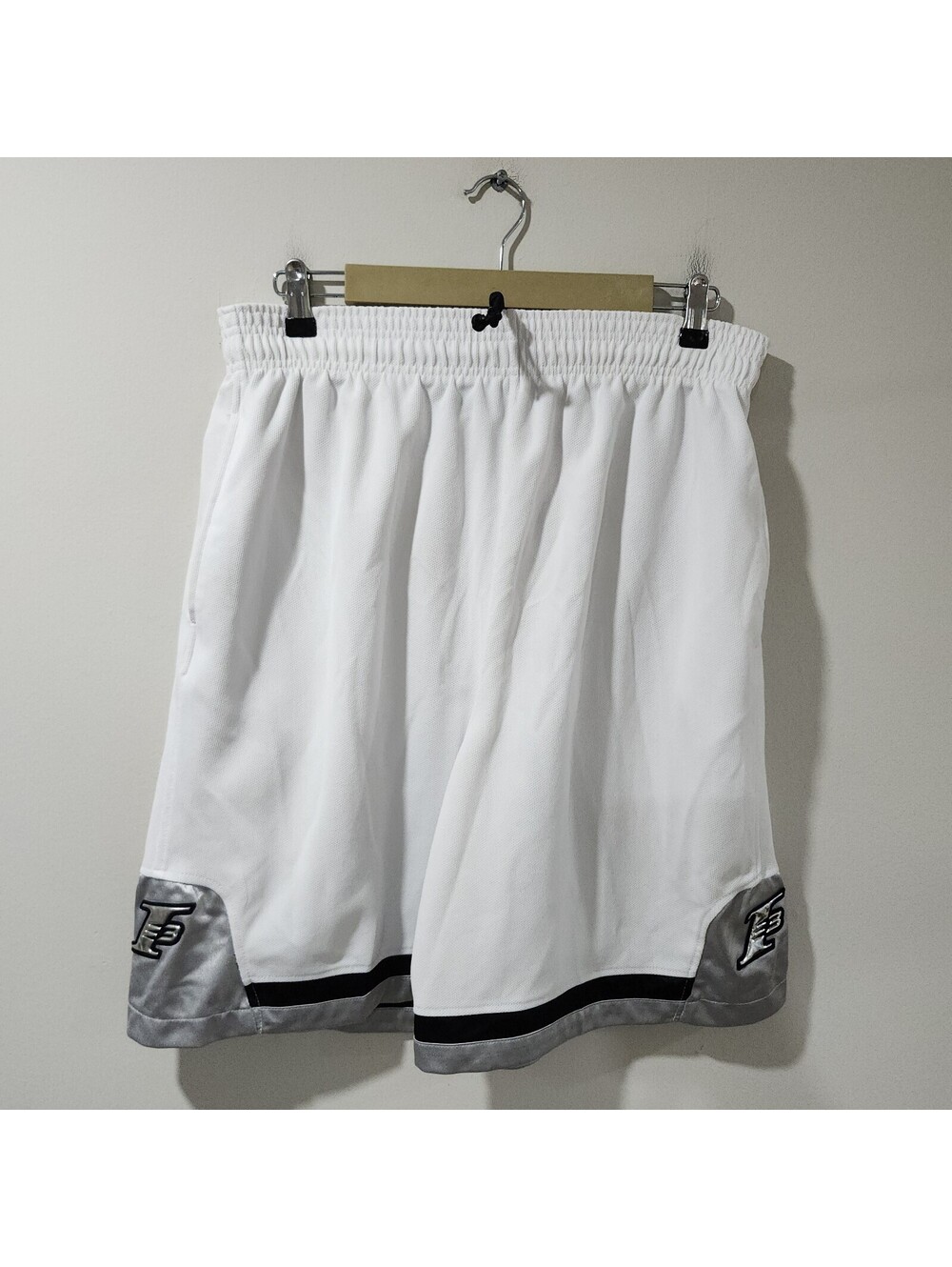 Vintage Y2K Reebok Allen Iverson I3 Basketball Shorts Baggy Classic Mena Large
